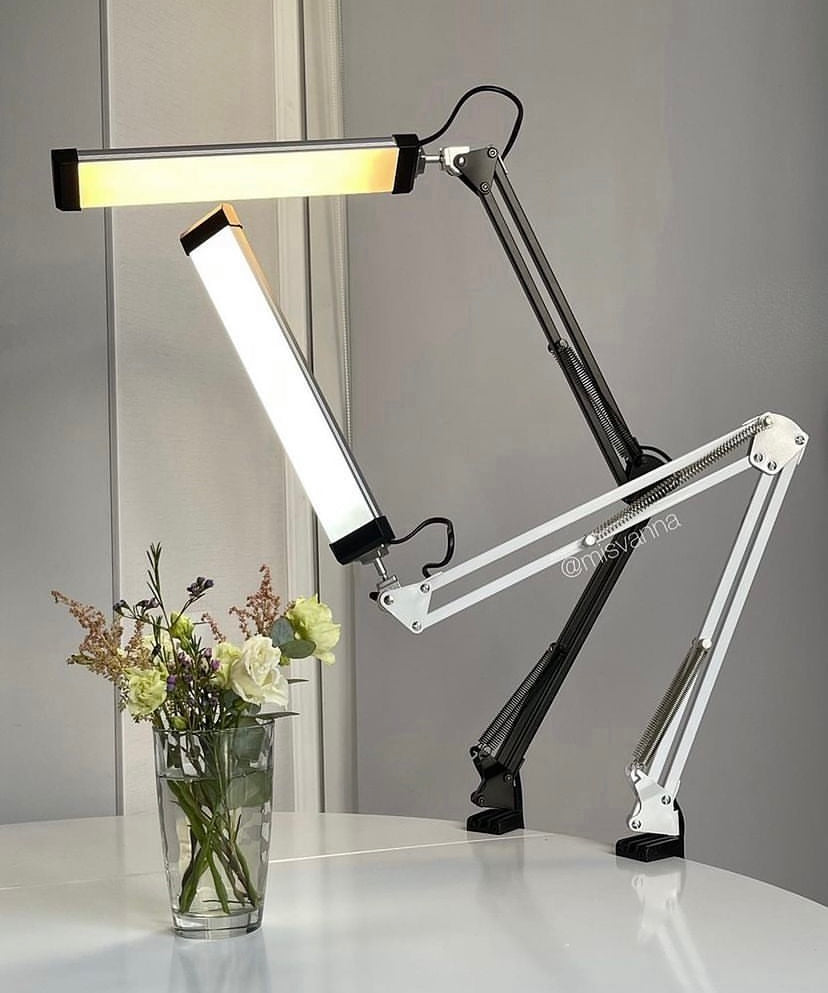 LAMPADA DA TAVOLO LED CON BASE E MORSETTO ULTRALIGHT