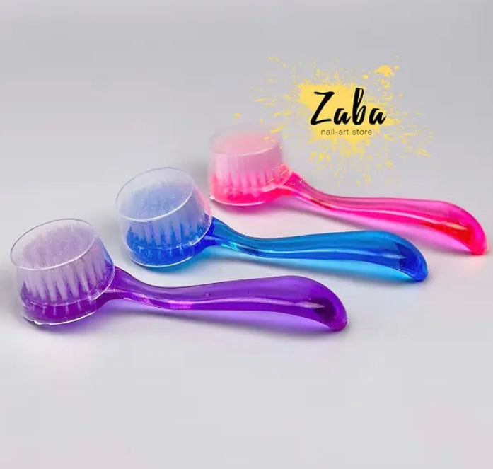 spazzolina unghie con manico
